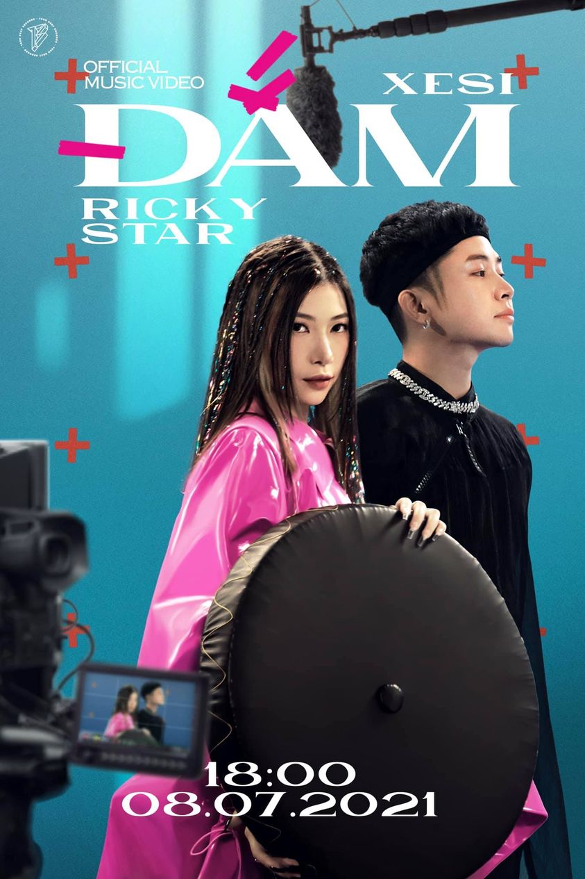 Xesi “nhá hàng” hình ảnh cực bốc lửa bên cạnh Ricky Star chuẩn bị tung sản phẩm kết hợp