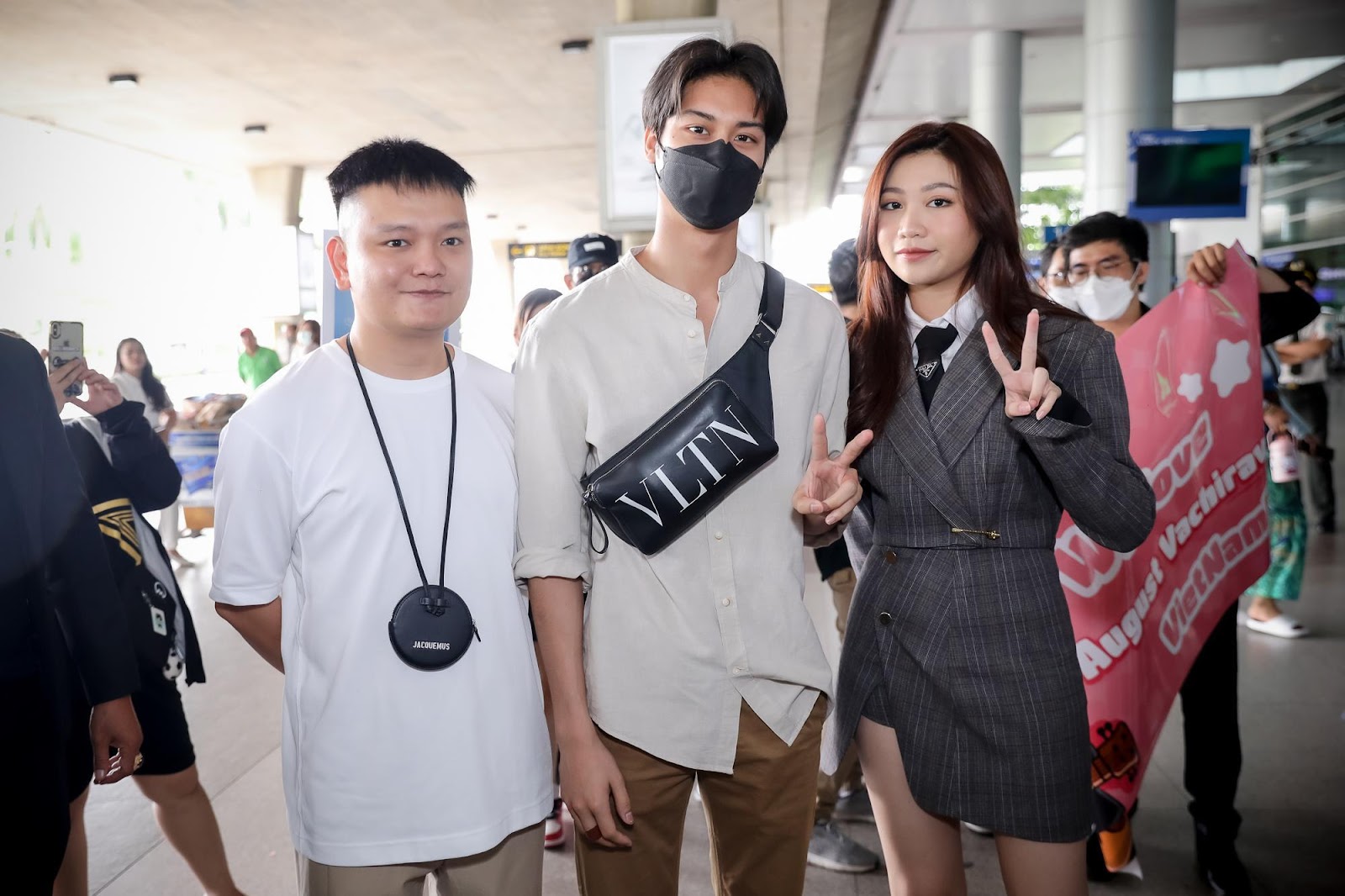  August Vachiravit đến Việt Nam dự ra mắt phim “Là mây trên bầu trời của ai đó”