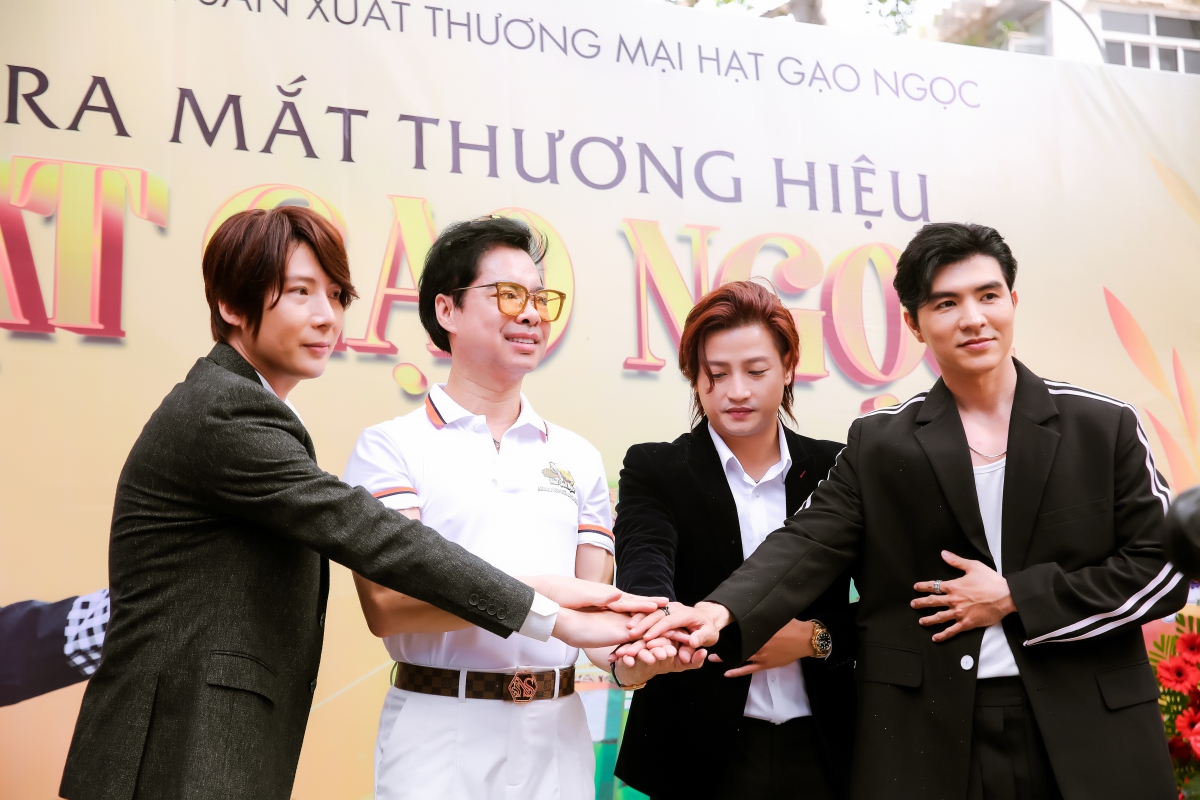 Ngọc Sơn chính thức ra mắt công ty Hạt Gạo Ngọc