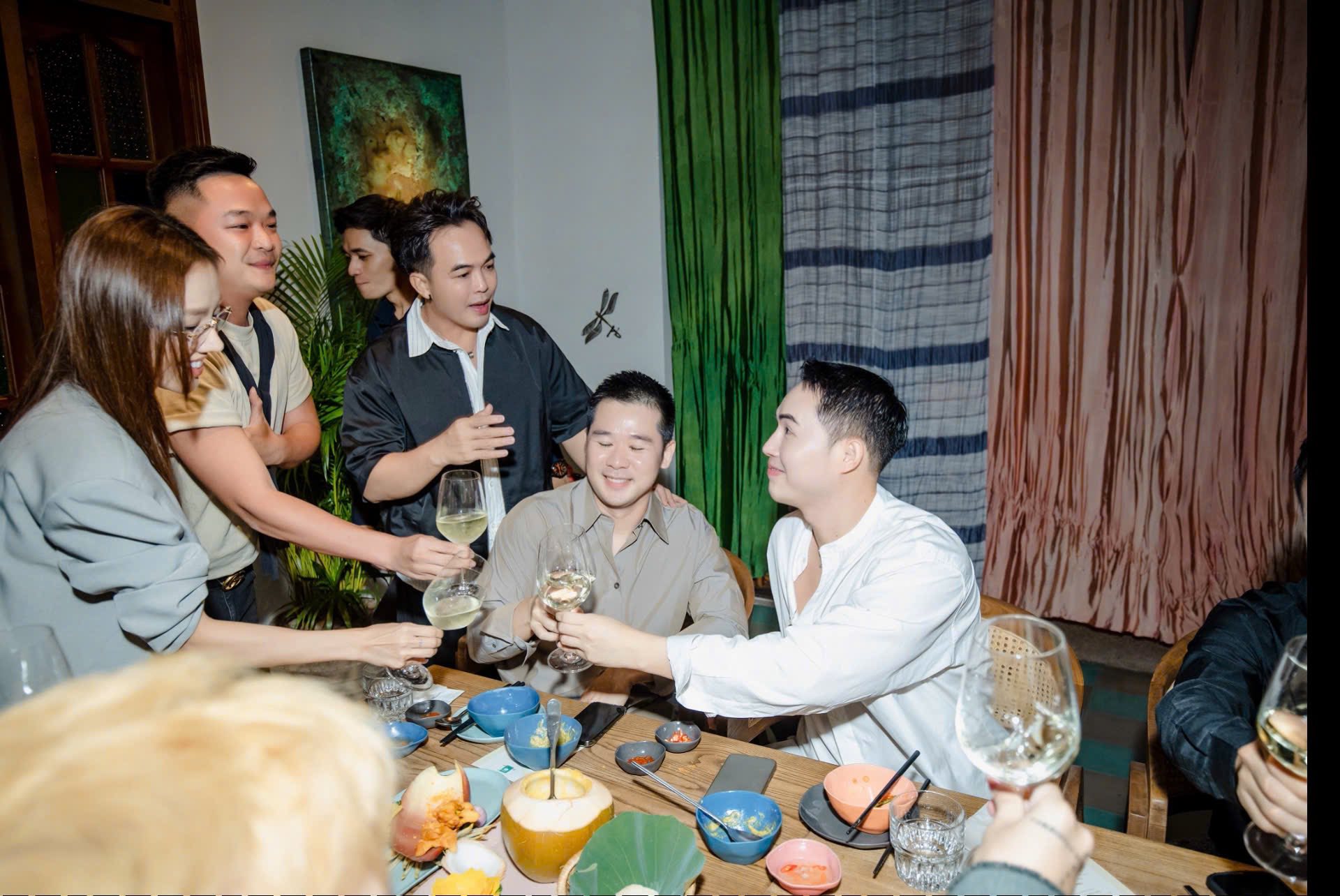 Mô tả hình