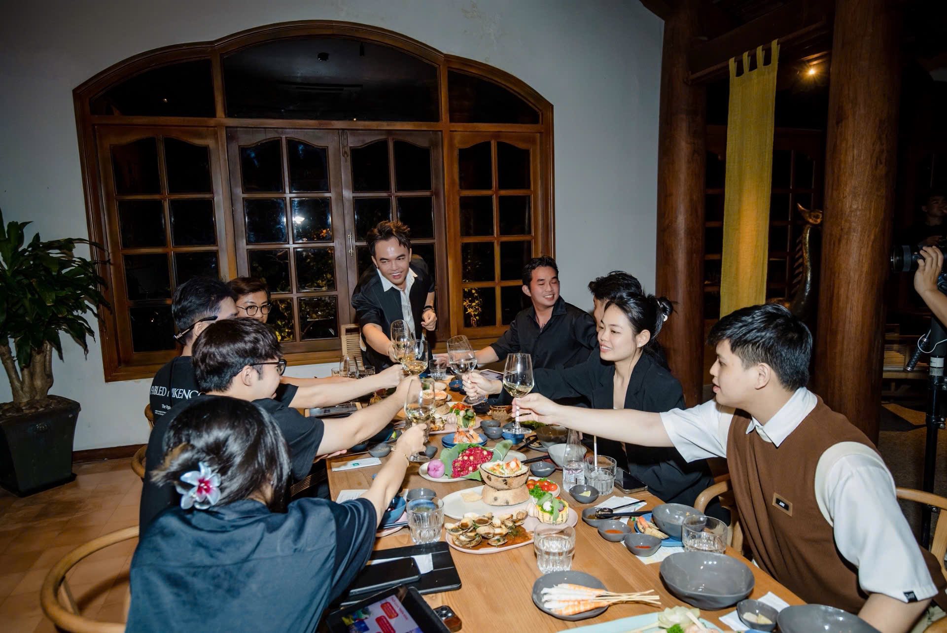 Mô tả hình