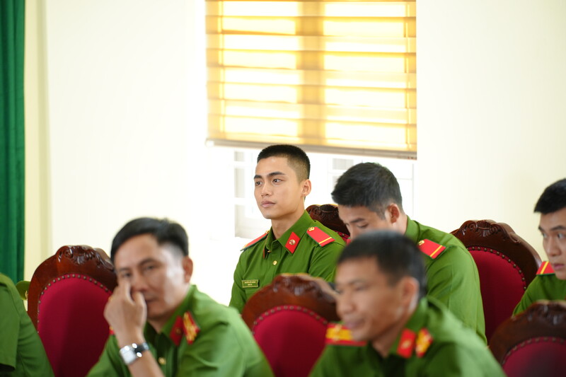 Mô tả hình