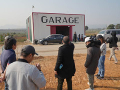 Đồi Hành Xác gây sốc với cảnh quay lật xe thật