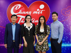 Gia đình tỷ phú góp 10 tỷ cứu trợ miền Trung