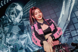 Tina là DJ của Việt Nam đầu tiên được giới thiệu trên tạp chí Kpop Times