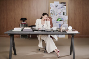 Lý Nhã Kỳ định nghĩa lại vest công sở