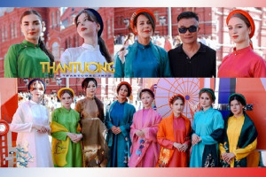 Áo dài của Vũ Việt Hà tạo tiếng vang tại Quảng trường Đỏ ở Moskva