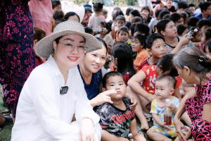 Hoa hậu Hoàng Thanh Nga lan tỏa yêu thương cộng đồng