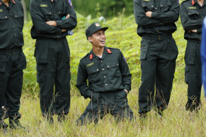 MONO nhập vai chiến sĩ giữa khói đạn Sơn La