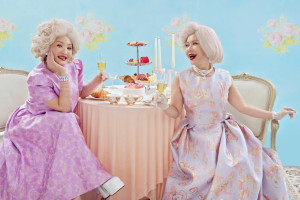 Việt Hương - Hồng Đào tung bộ ảnh nên thơ 