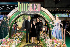 WICKED Phần 2 ra : Sao Việt đọ sắc